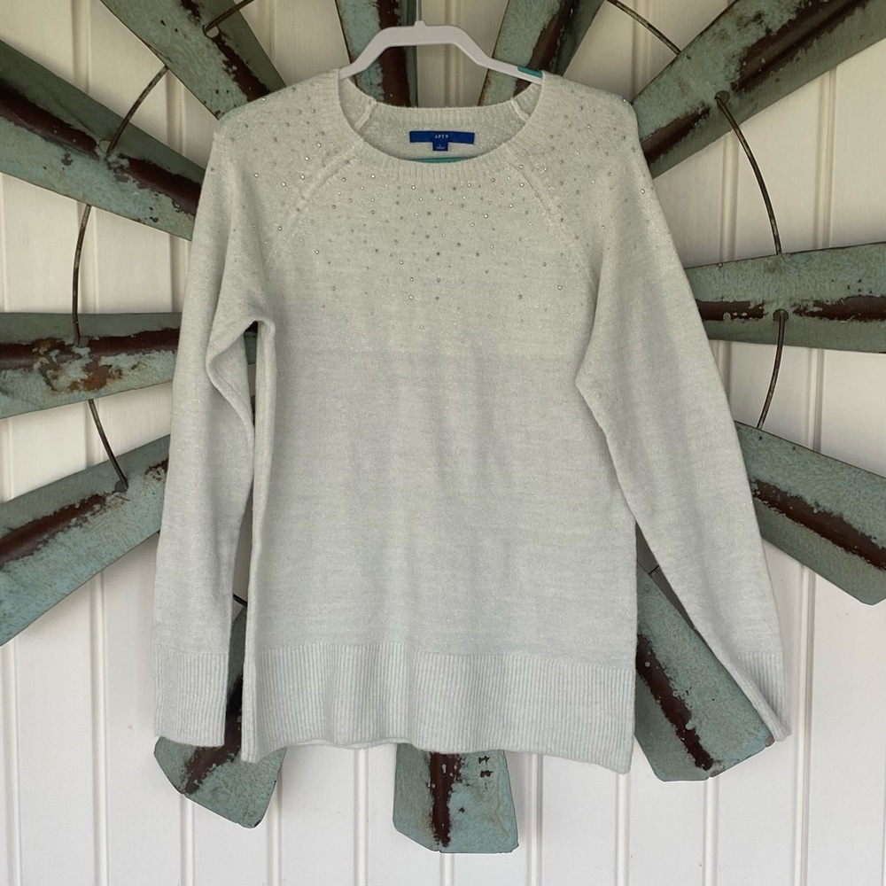 APT 9 Women’s Knit, Rhinestone Long Sleeve  Sweater Size Large